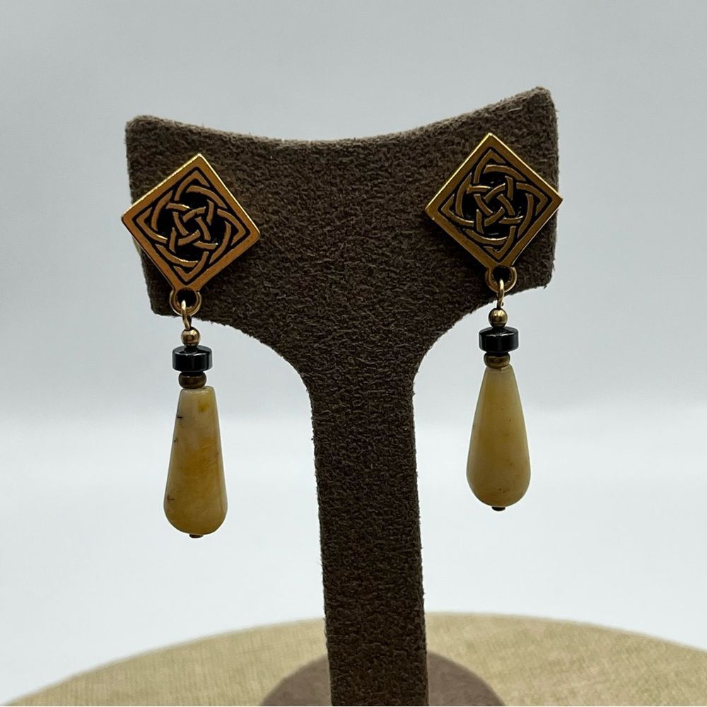 Vintage womans geometric Elegant Gold and Black Drop Earrings